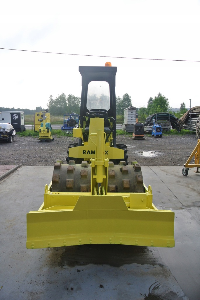 WALEC OKOŁKOWANY AMMANN RAMMAX RW 3000 SPT 3400KG 7483160628