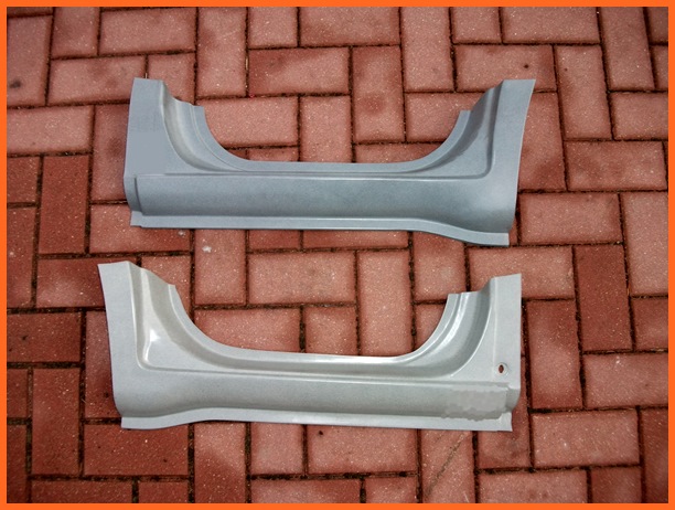 PRÓG PROGI PRZÓD IVECO DAILY II 99-06 NOWY LEWY Kolor do lakierowania