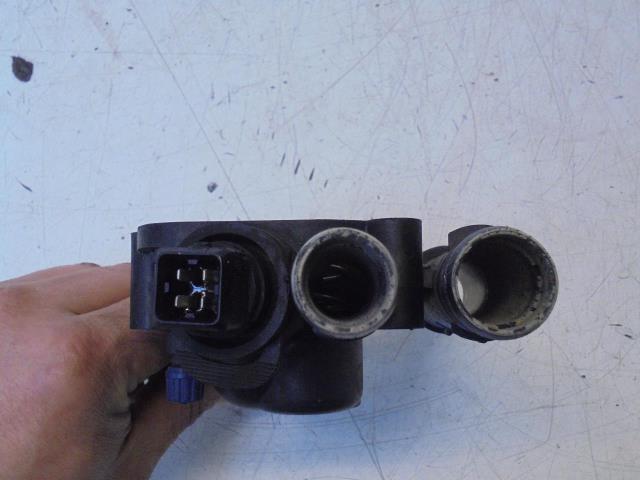 OBUDOWA TERMOSTATU RENAULT TRAFIC 1.9 DCI Typ samochodu Samochody osobowe Samochody dostawcze