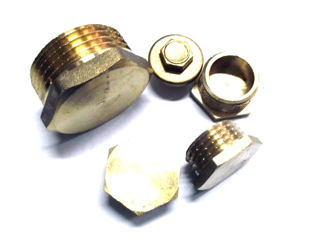 

Mosiężny korek 1/4" 860