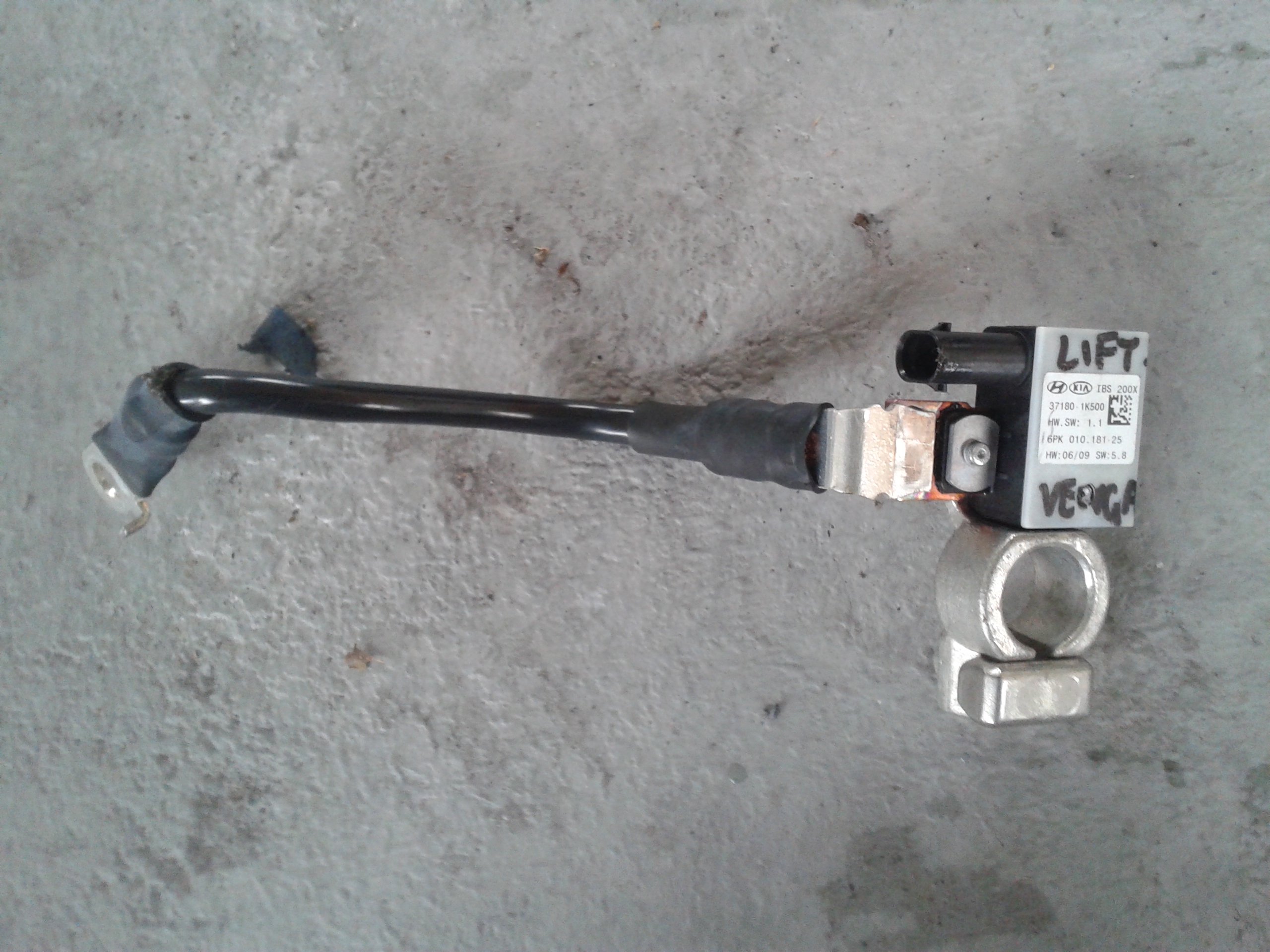 371801K500 - KIA VENGA 2016 LIFT KLEMA МИНУСОВАЯ 37180-1K500