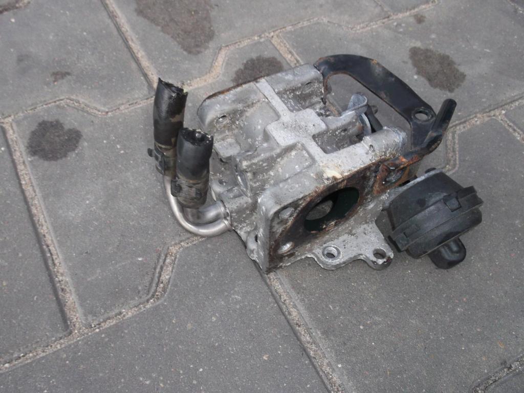 ДРОСЕЛЬНА ЗАСЛІНКА EGR3g131063e AUDI A3p 1.9 TDI