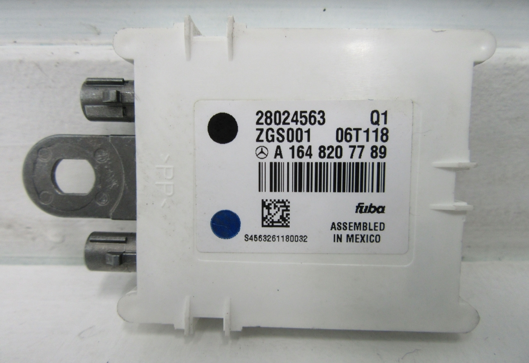 Усилитель антенны MERCEDES ML W164 A1648207789