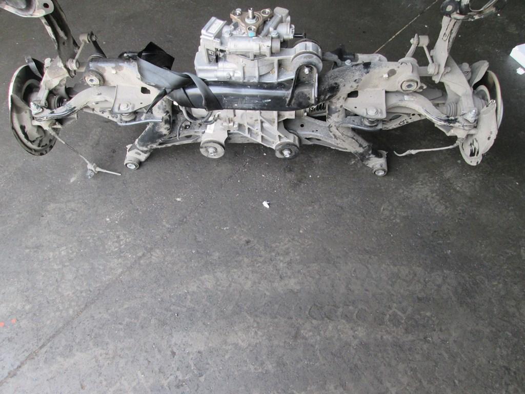 Zawieszenie tylne VW Tiguan 5N0 4X4 2,0 TFSI