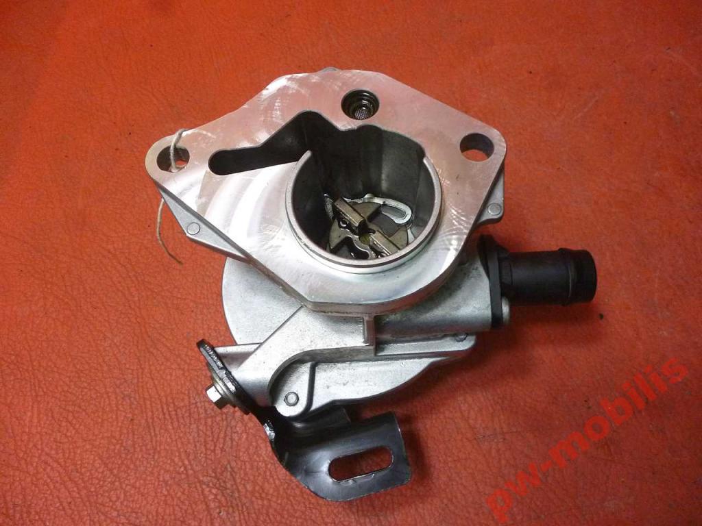 Pompa vacum Renault Kangoo 1.5 DCI nr 8201005306C Producent części Renault OE