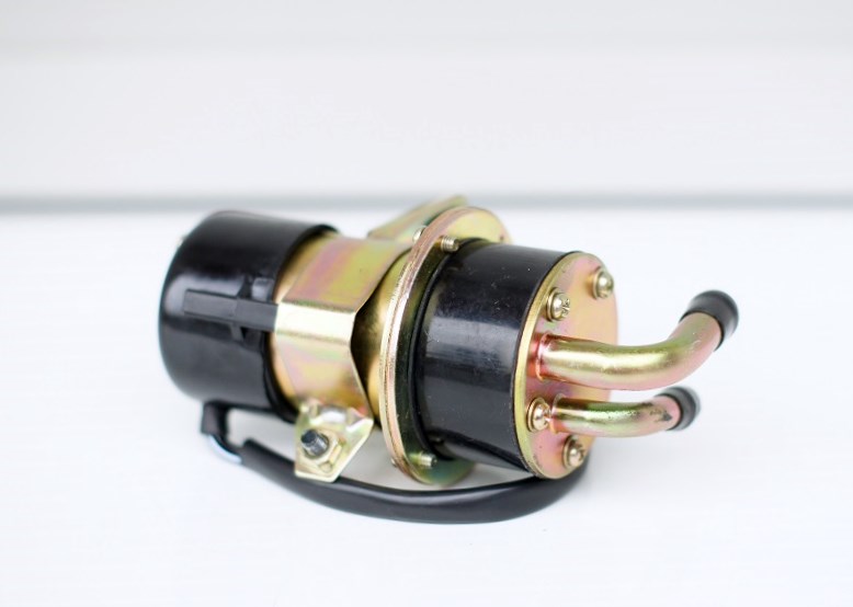 YAMAHA YZF 600 R6 99-02 топливный насос R 6 бензиновый