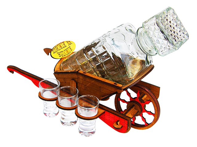 

Taczka Karafka Kieliszki budowlańca
