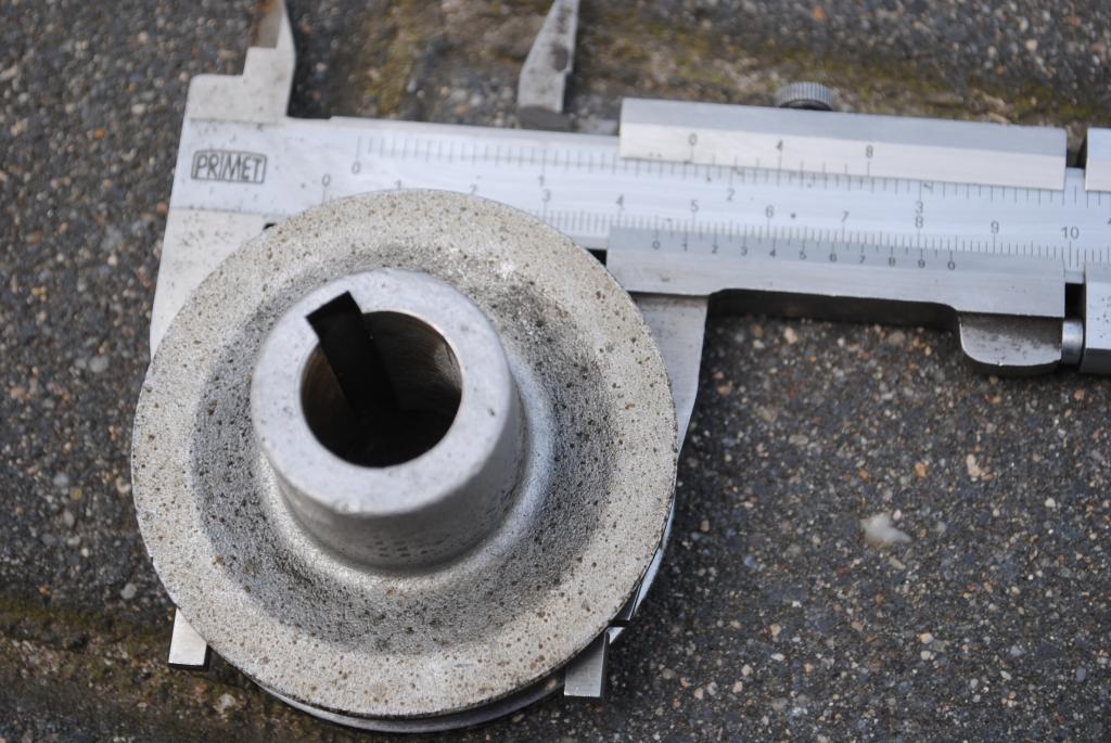 koło pasowe. 7cm. Fi otworu 19mm. Kod producenta 604212117