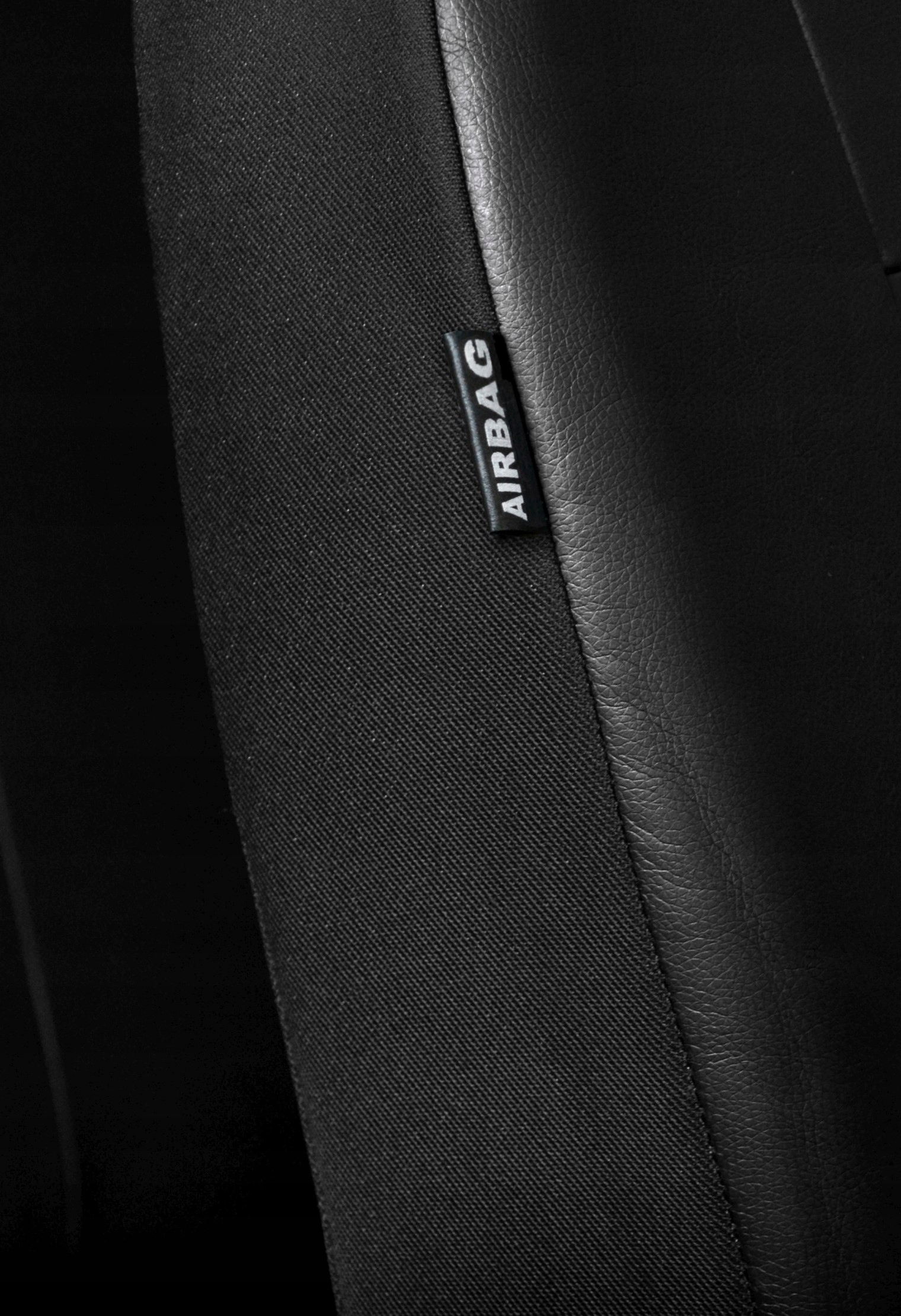 SKÓRZANE POKROWCE NA FOTELE SAMOCHODOWE EXCLUSIVE Producent Auto-dekor