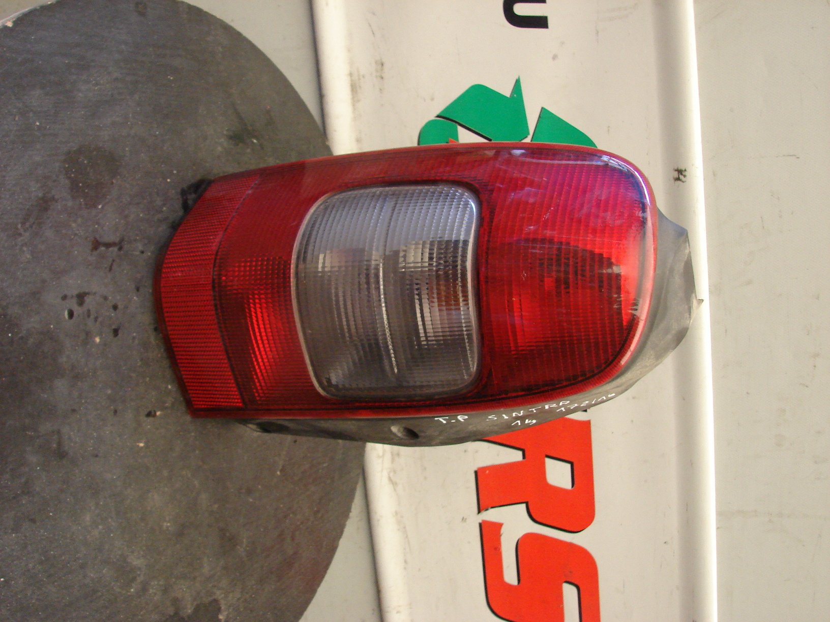 Lampa tylna prawa Opel Sintra 2,2B