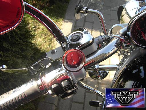 HARLEY DAVIDSON ЧАСЫ С ЯРКИМ ЦИФЕРБЛАТОМ VS