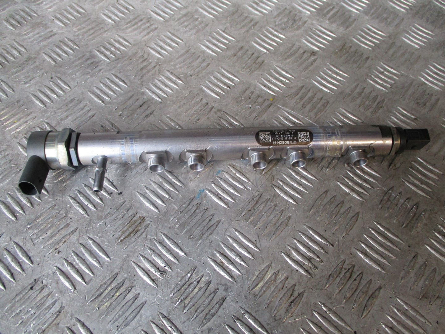 RAMPE INJECTION BMW 3 E92 2.0D 0281002738