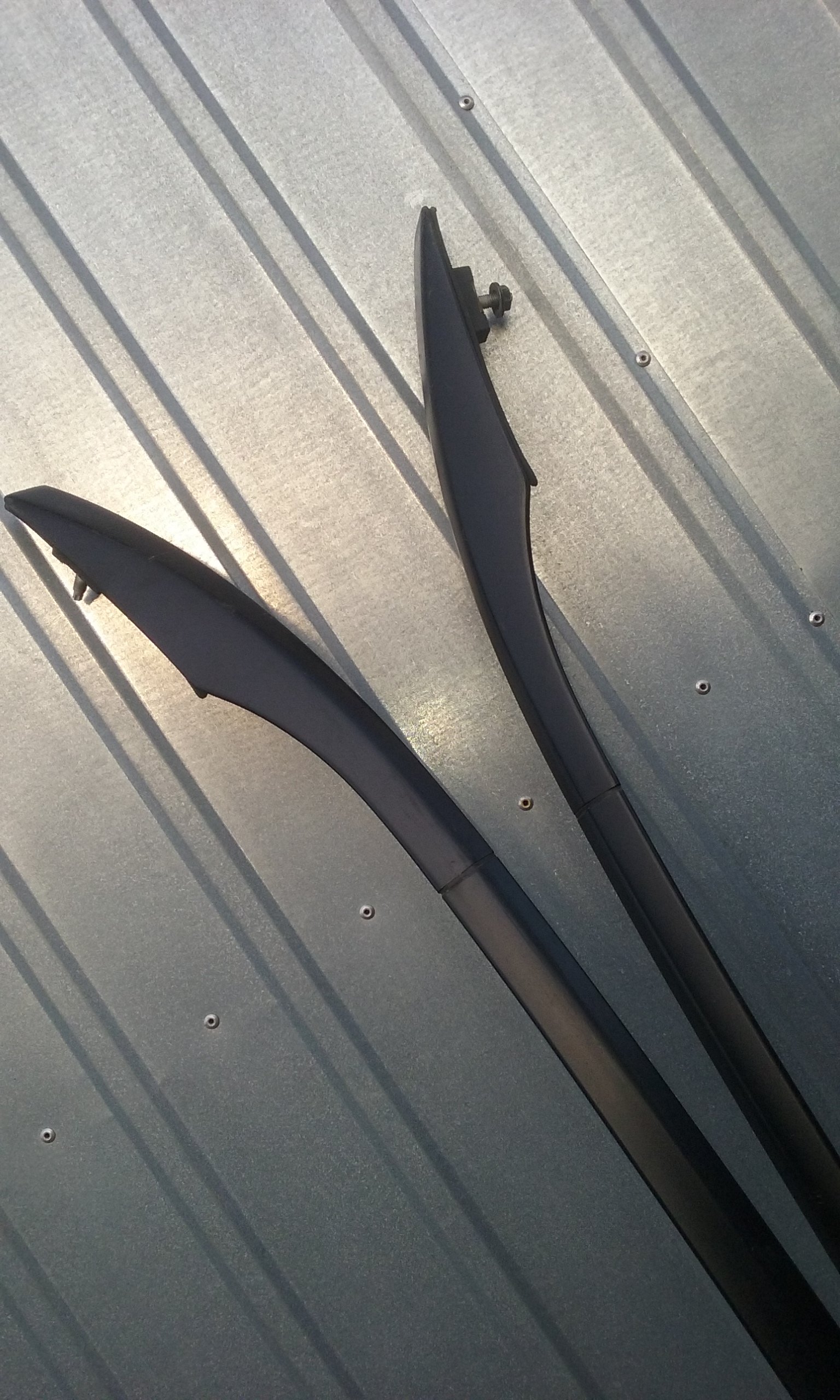 RELINGI DACHOWE BMW E61 7079946 7079945 Car type Passenger cars