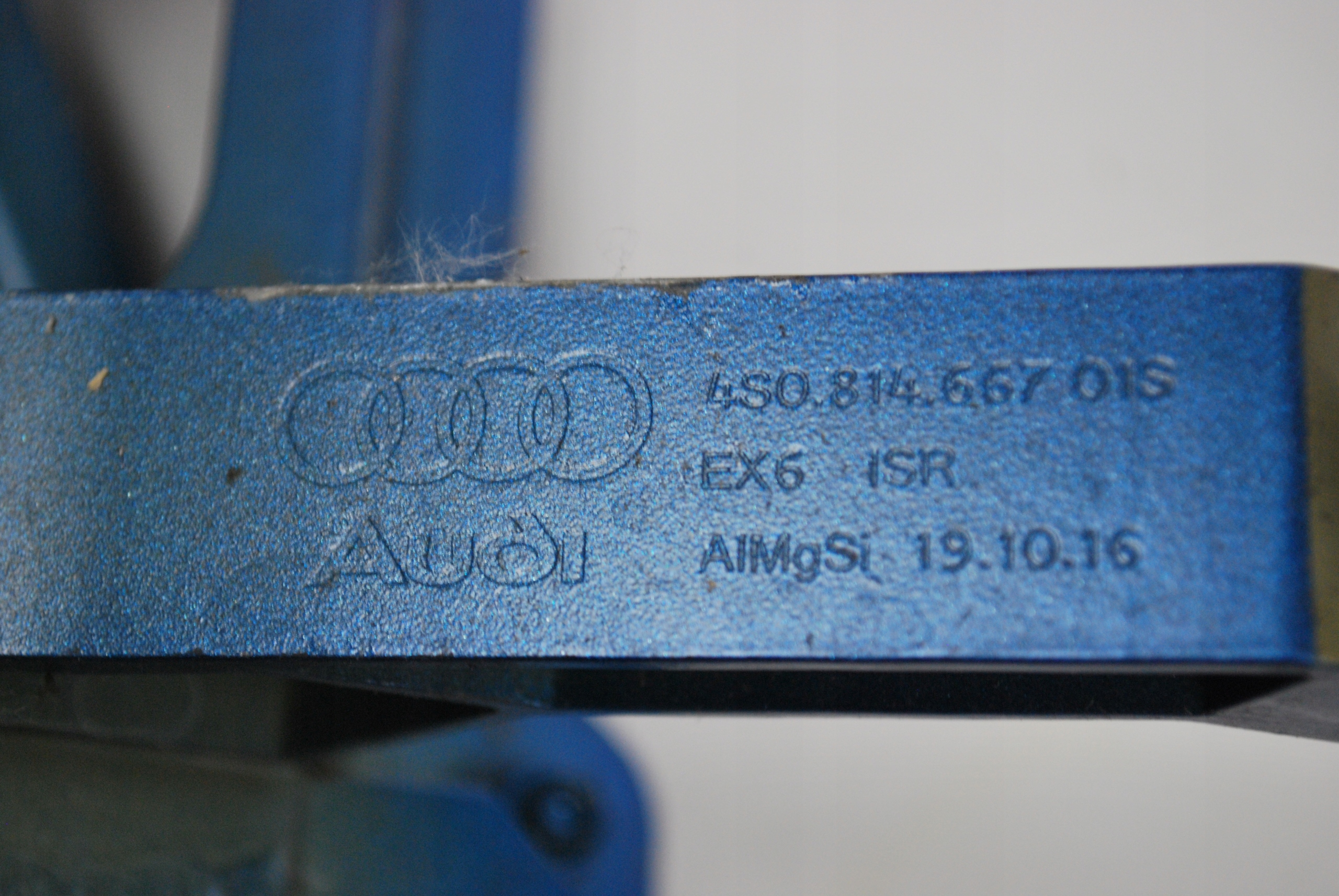 Belka tylna Audi R8 4S 4S8813335C Typ samochodu Samochody osobowe