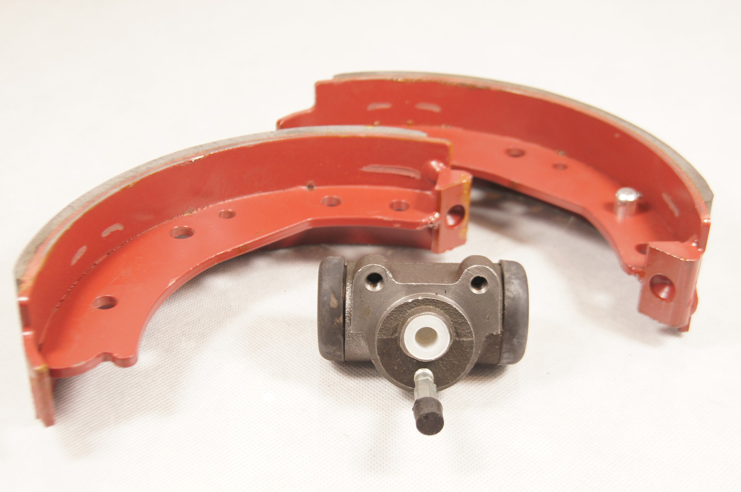 SZCZEKA 1733 CYLINDEREK BULGAR DV 1733 WOZEK Part number B 6663335