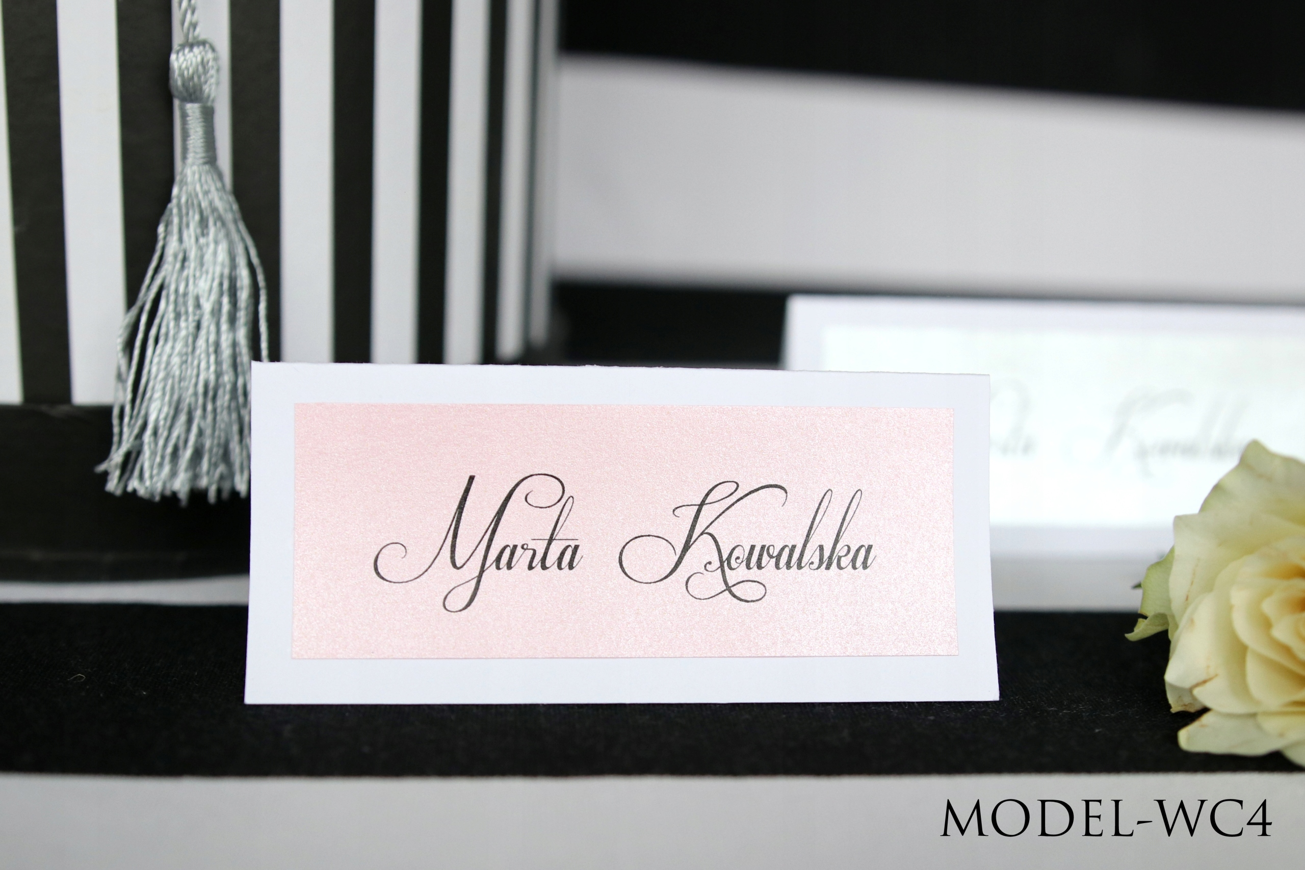 WINIETKI GLOSS NA STOŁY MIENIĄCE WIZYTÓWKI ŚLUBNE Liczba sztuk 1 szt.