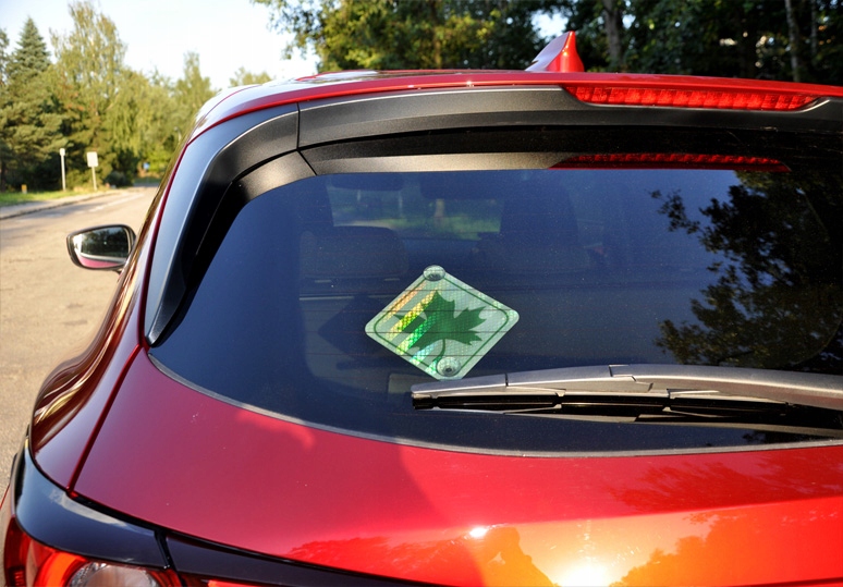 ZIELONY LISTEK ODBLASKOWY ZNAK KIEROWCY PRZYSSAWKI Producent Inny