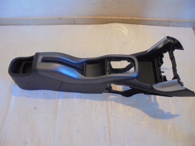 C3 AIRCROSS центральний тунель