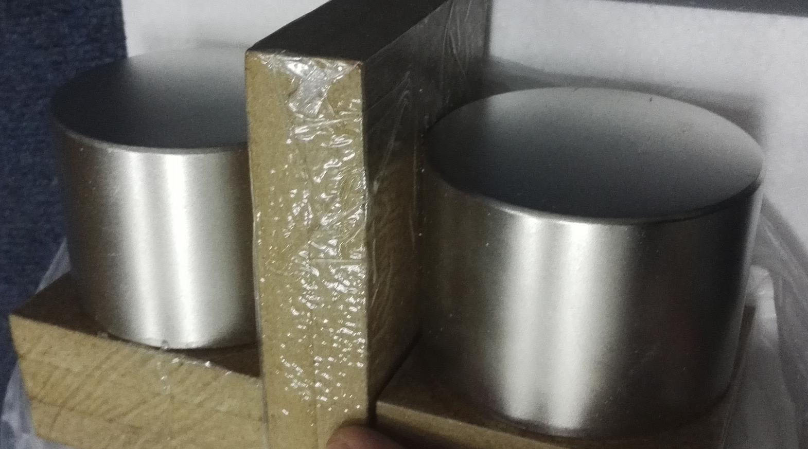 Magnes neodymowy N52 25x20 walec 35kg 23%VAT Marka inny