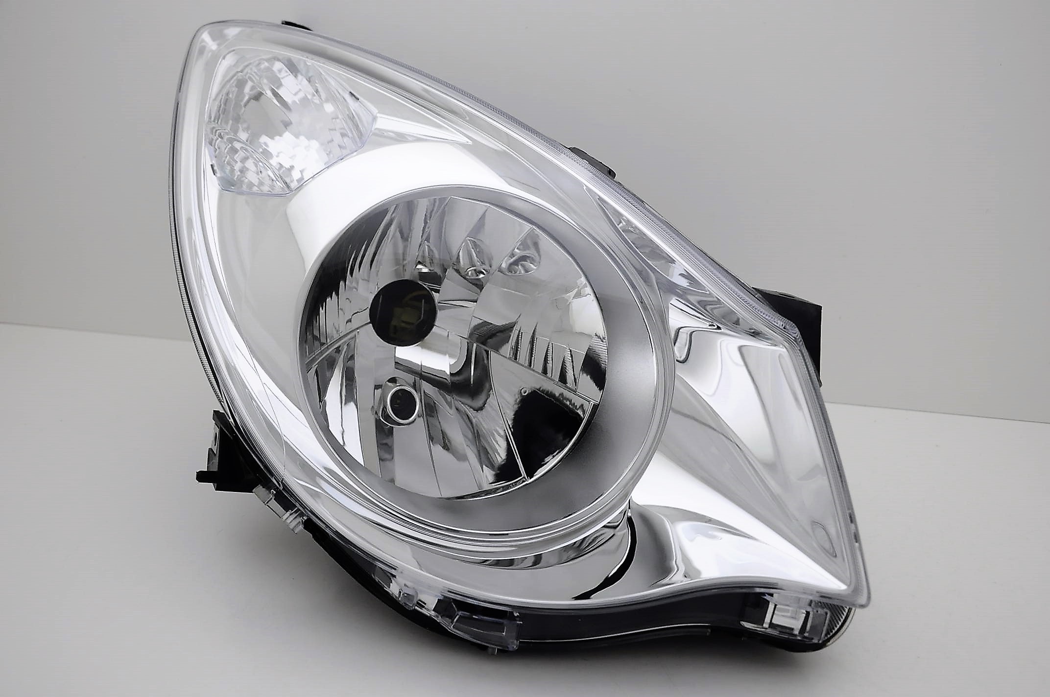 OPEL AGILA 2008- LAMPA REFLEKTOR PRAWY NOWY DEPO Strona zabudowy prawa