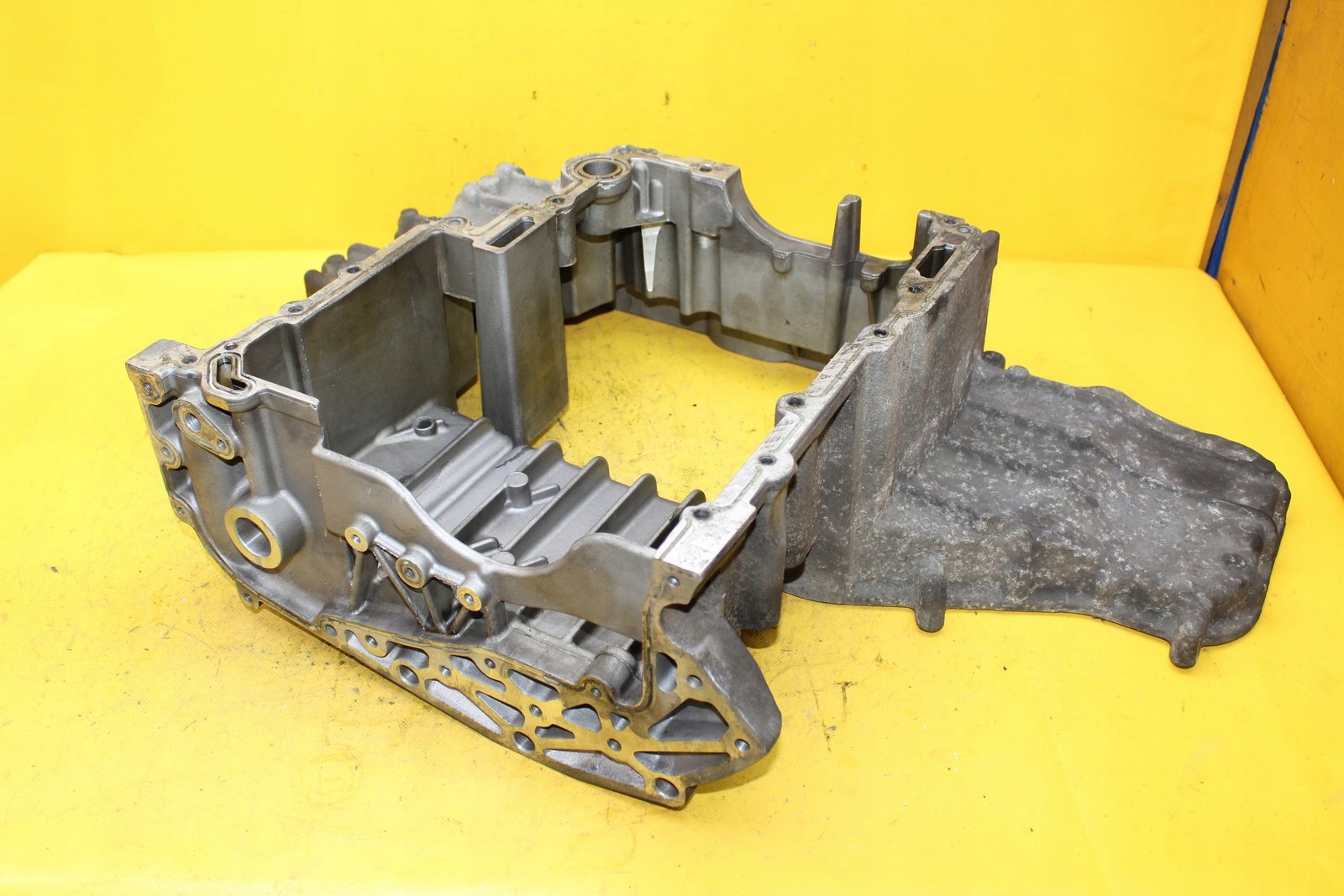 Масляный поддон A6 C6 3.0 TDI BMK 059103603AF