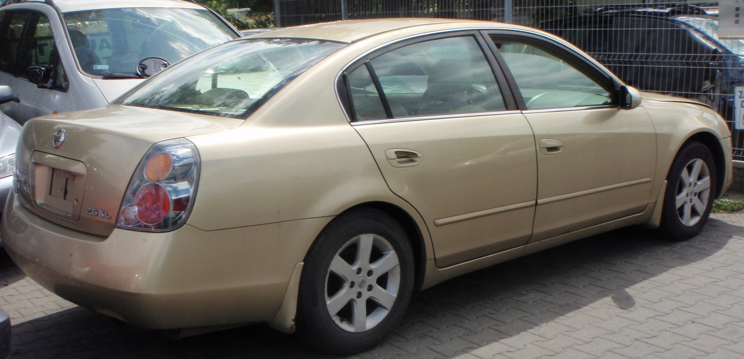 Nissan Altima 2002 06