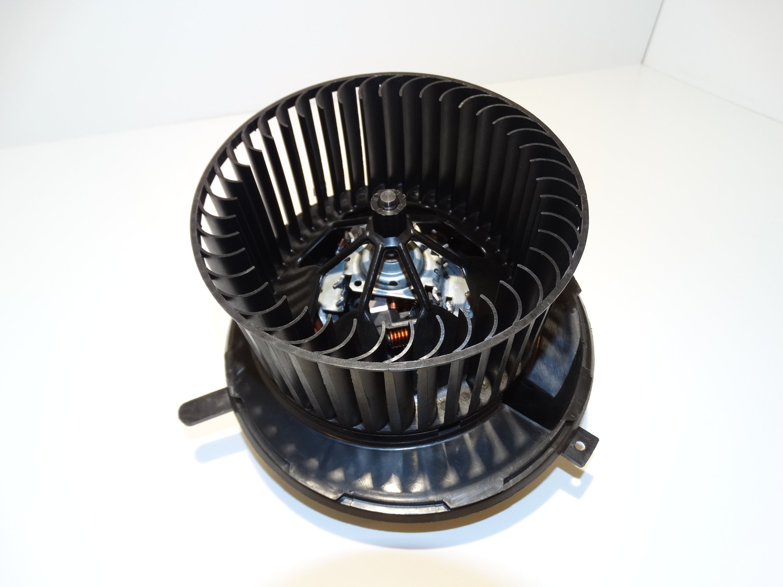 WENTYLATOR DMUCHAWA VW GOLF V 2003-2010 NOWY