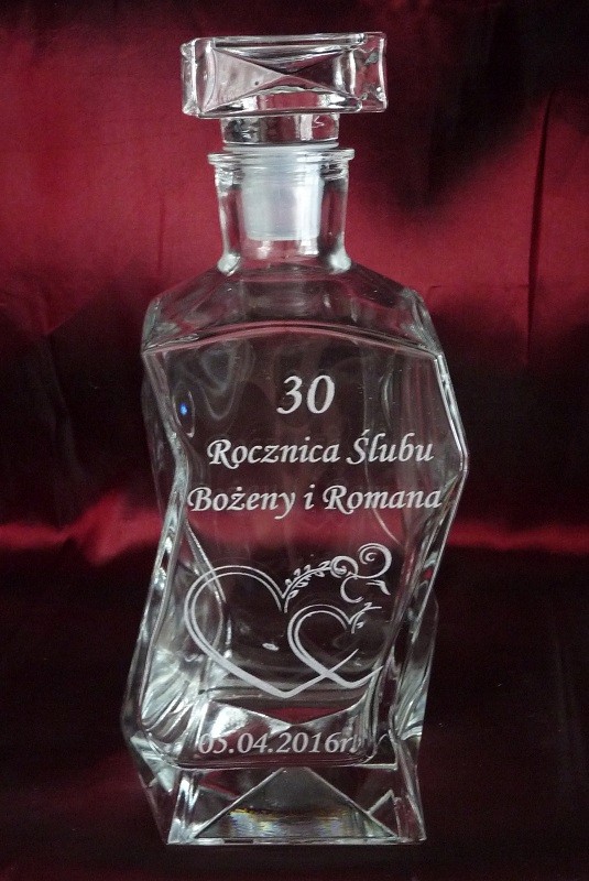 KARAFKA Z DEDYKACJĄ ŻYCZENIA NA ROCZNICĘ + GRAWER Rodzaj karafka