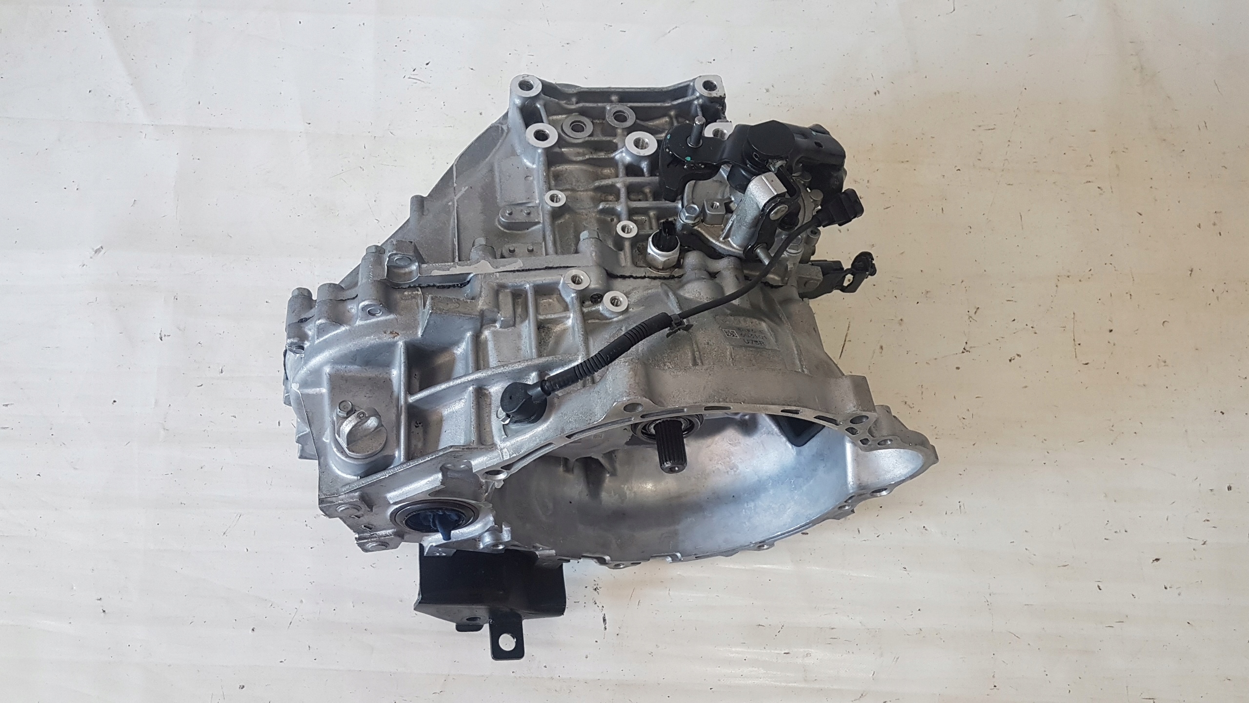 КОРОБКА BIEGOW KIA СТОНИК RIO IV В Whw6 A