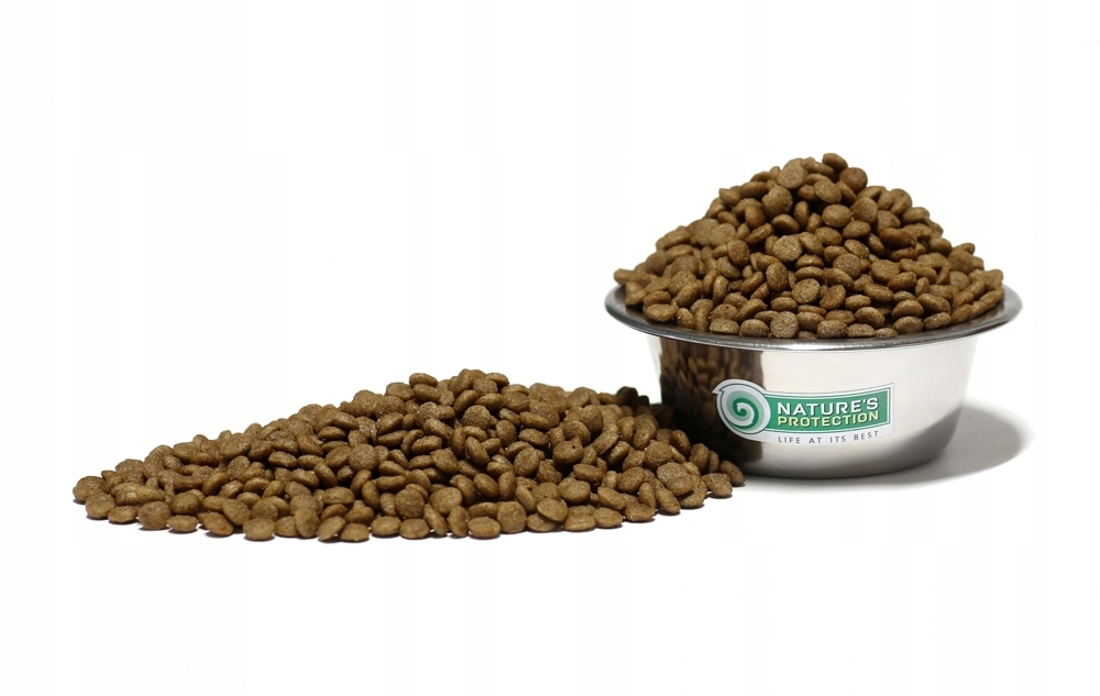 Levně Suché krmivo pro psy Nature's Protection White Small Dog 10kg Jehněčí