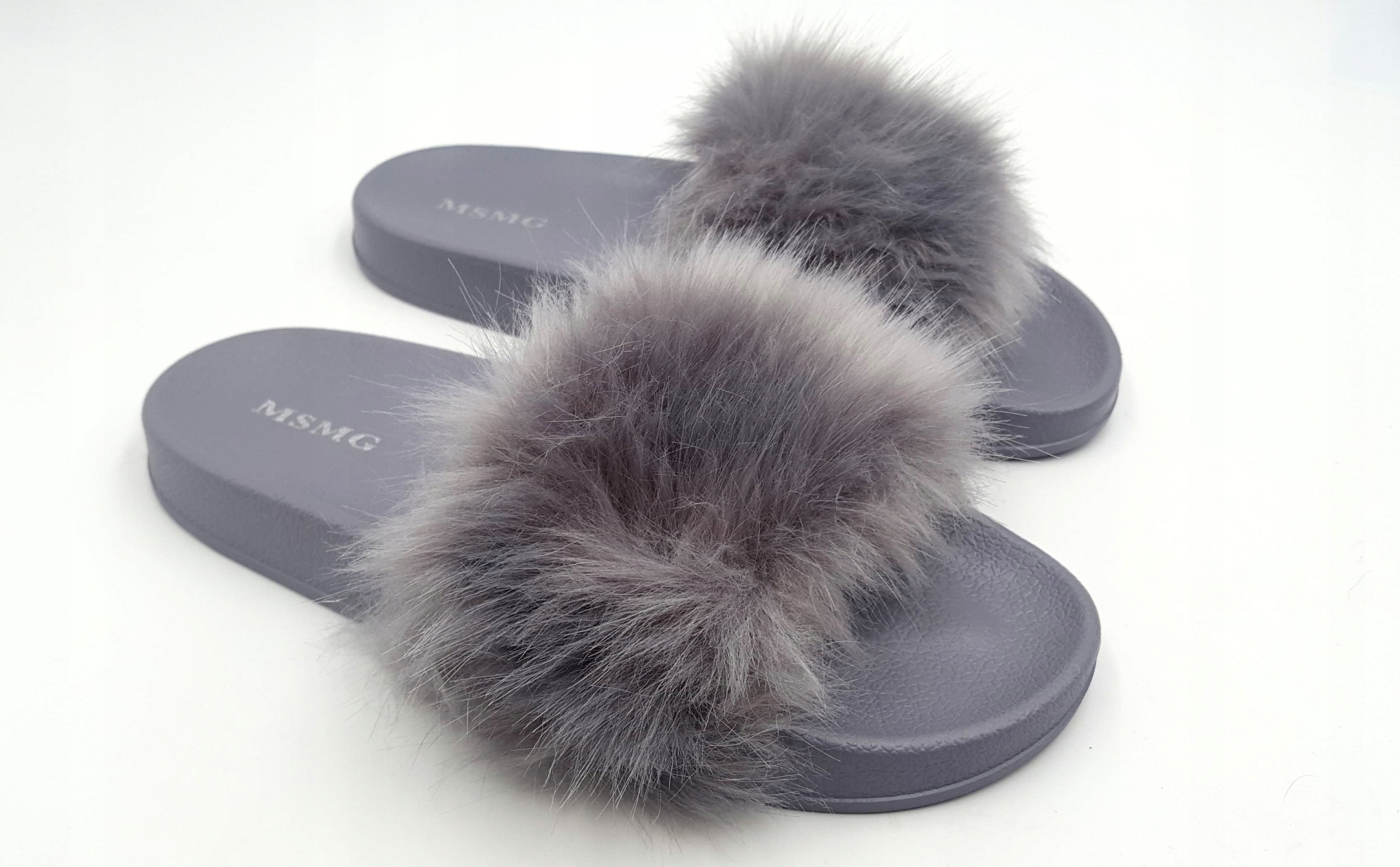 CIEPLUTKIE KLAPKI Z FUTERKIEM SZARY KOLOR R.39 Kod producenta ZD800-77