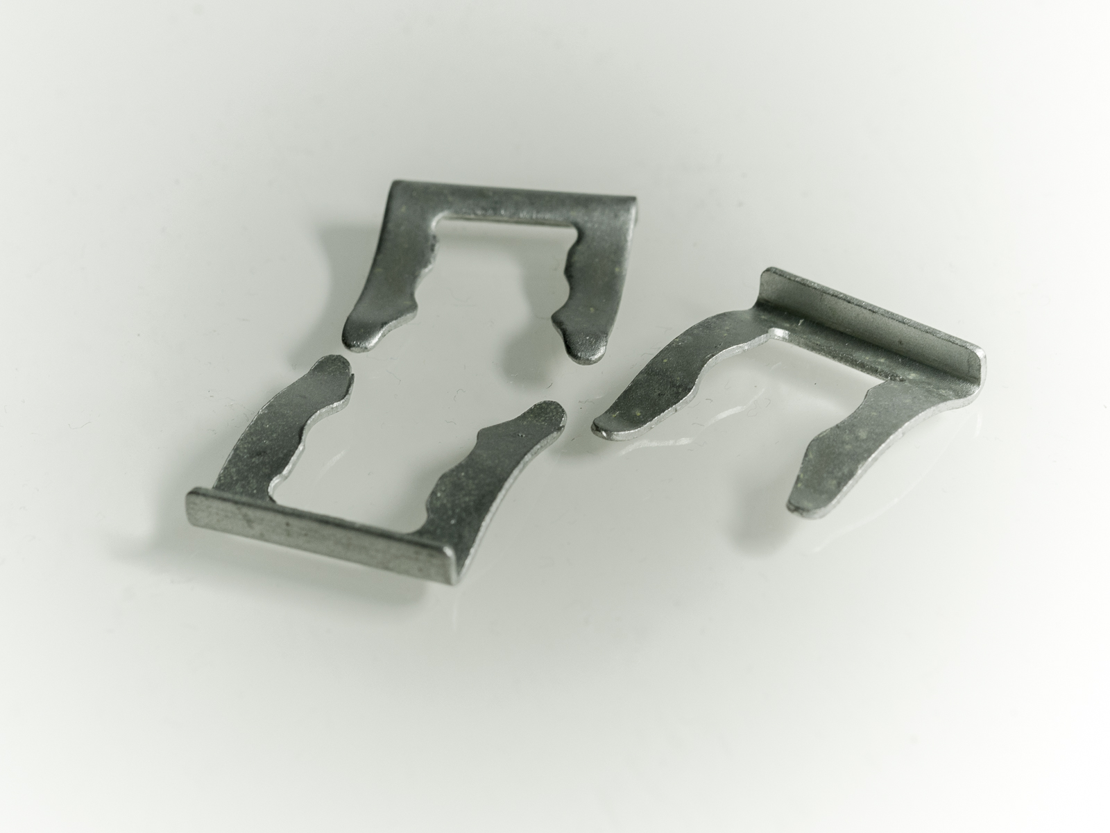 Zabezpieczenie-mocowanie *przew.hamulc.elast. (4)