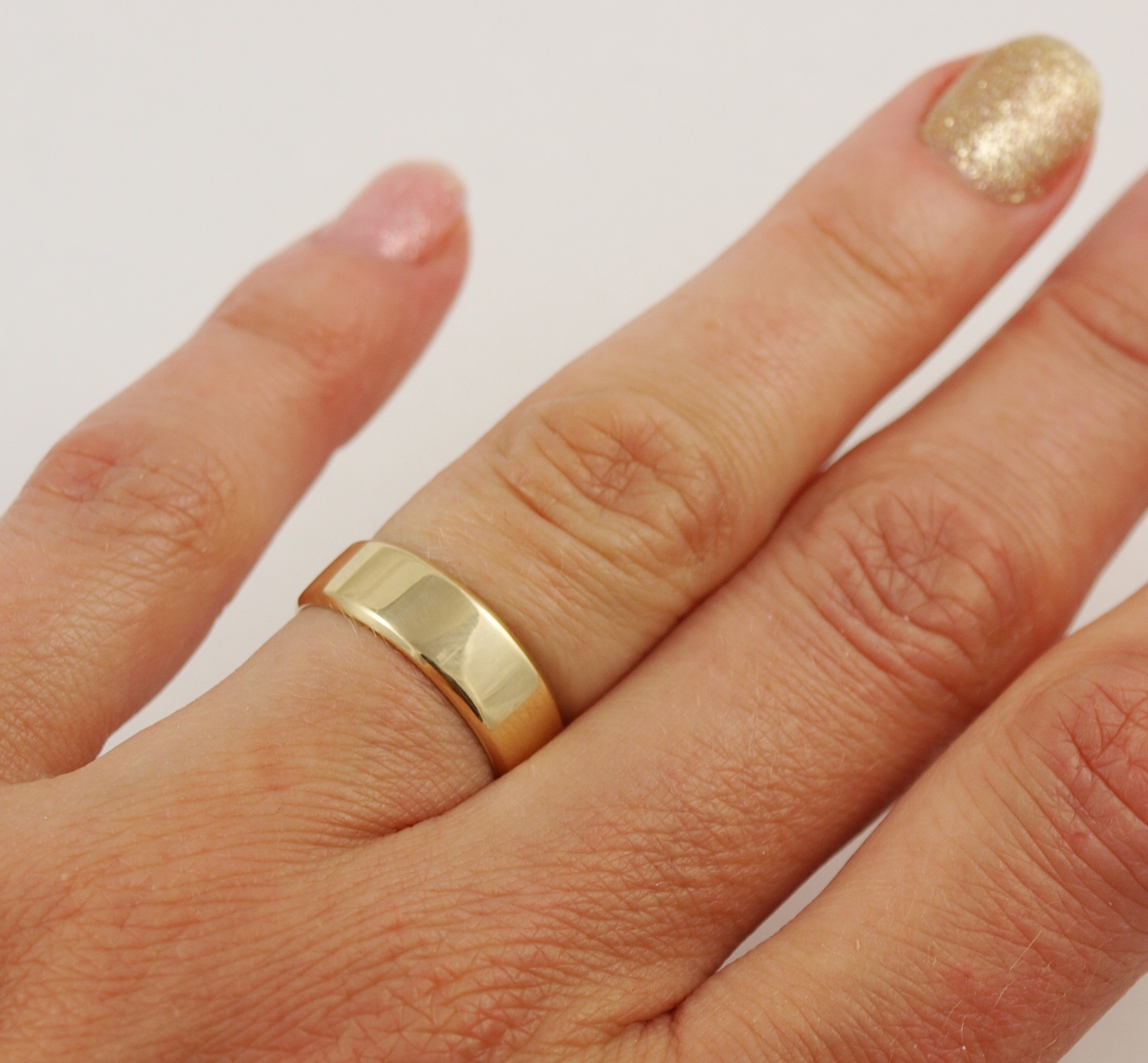 Кольцо обручальное женское широкое золотое