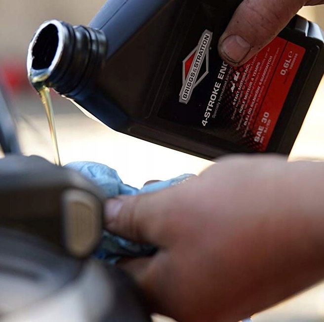 OLEJ BRIGGS & STRATTON 0,6 L SAE30 kosiarki Typ olej