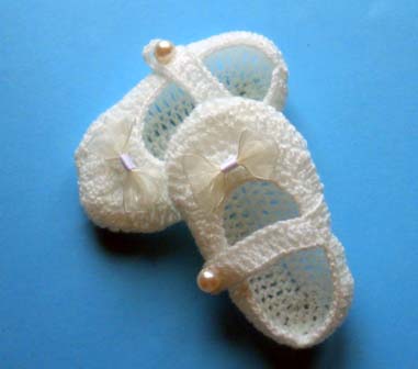 BUCIKI SZYDEŁKOWE niemowlęce białe CHRZEST 11cm Kod producenta rękodzieło do chrztu dla dziewczynki