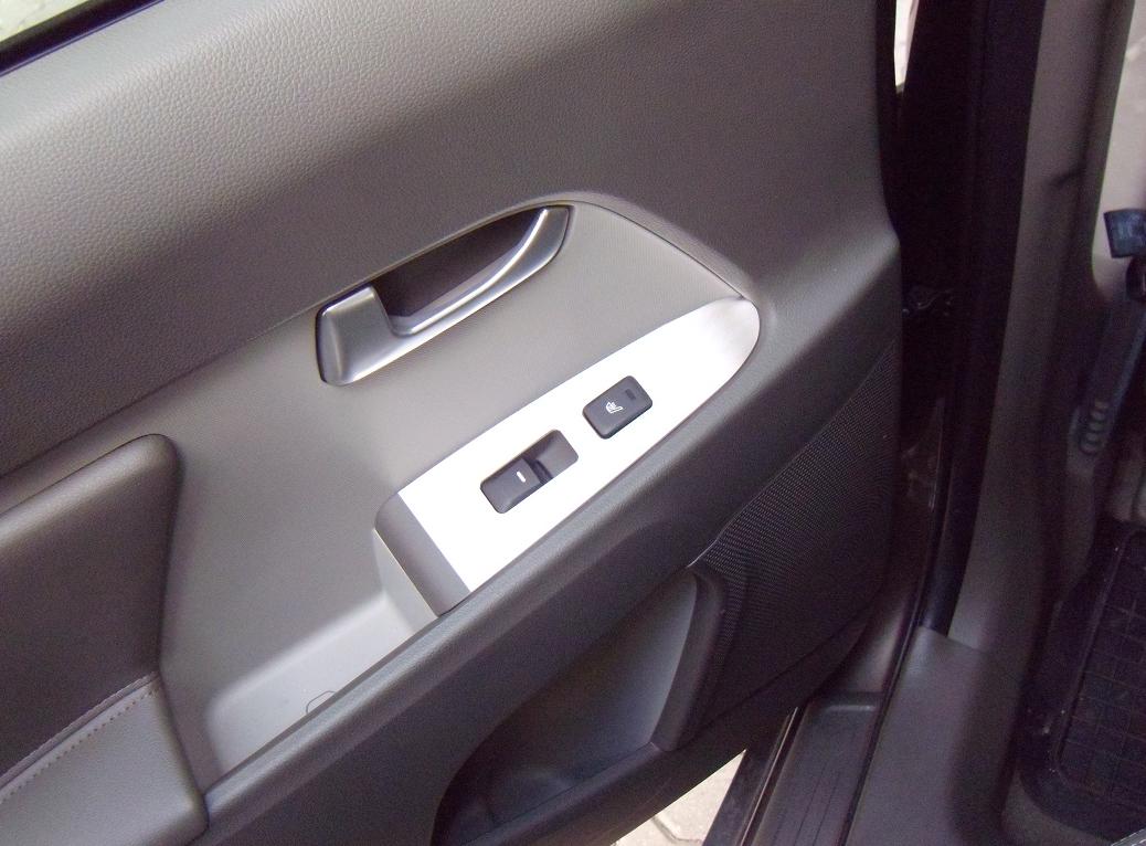 NAKLADKI DO KIA SPORTAGE CRDI XL 4X4 2WD TUNING Color silver