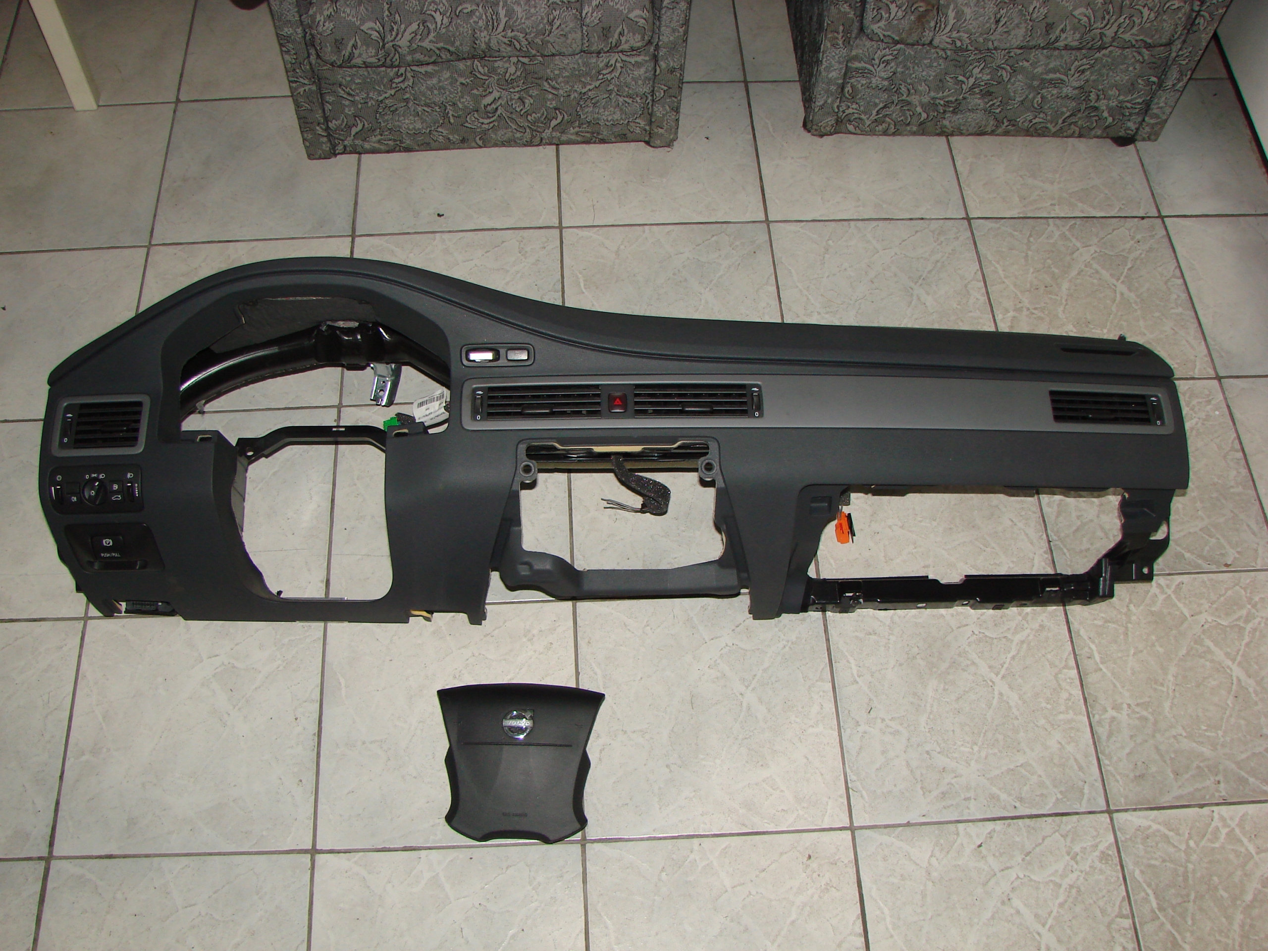 консоль торпеда volvo S80 V70 XC70 2010-2013