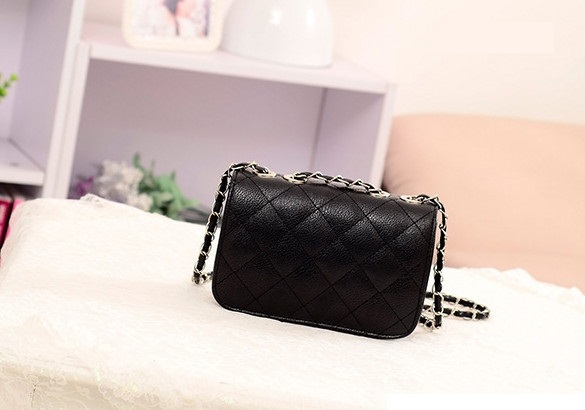 MAŁA TOREBKA PIKOWANA CHANELKA NA ŁAŃCUSZKU Płeć kobieta