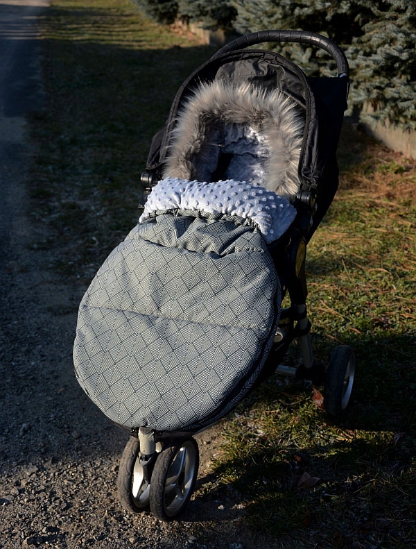 Zimowy Wodoodporny śpiworek do spacerówki - FUTRO Rodzaj śpiworek
