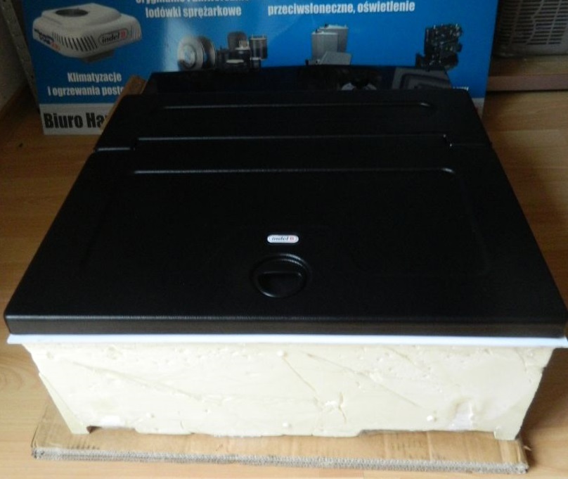 LODOWKA RENAULT PREMIUM DXI NOWA SPREZARKOWA TIR Volume 28 l