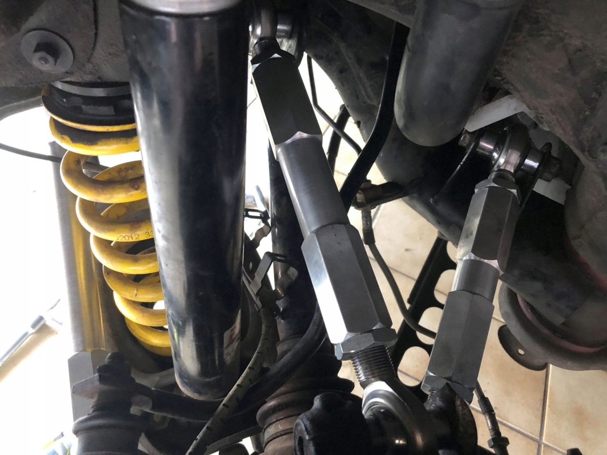 REGULOWANE WAHACZE TYLNE BMW E82 E90 E92 E93 M3 Typ samochodu Samochody osobowe