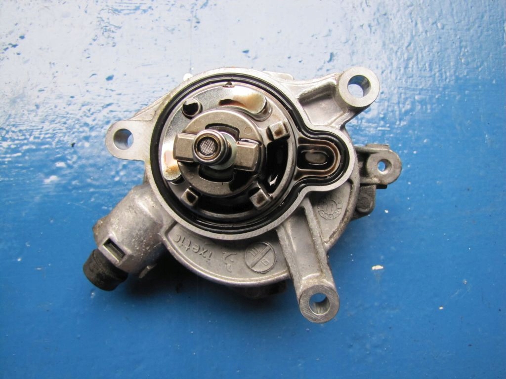 VOLVO S60 V60 XC60 2.0 D3 D4 - Pumpe VACUM