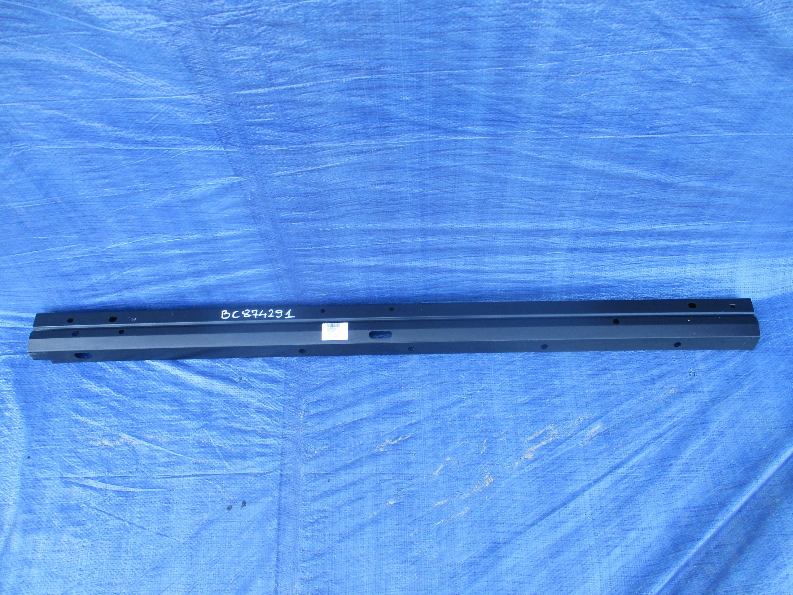 AUDI A1x0 WEWNETRZNY ПОРІГ ЛІВИЙ ЧАСТИНА