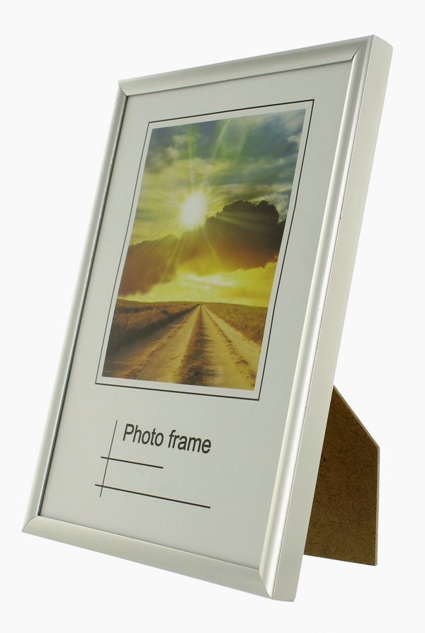 RAMKA NA ZDJĘCIE 13x18 RAMKI DO ZDJĘĆ EAN (GTIN) 5901560618177