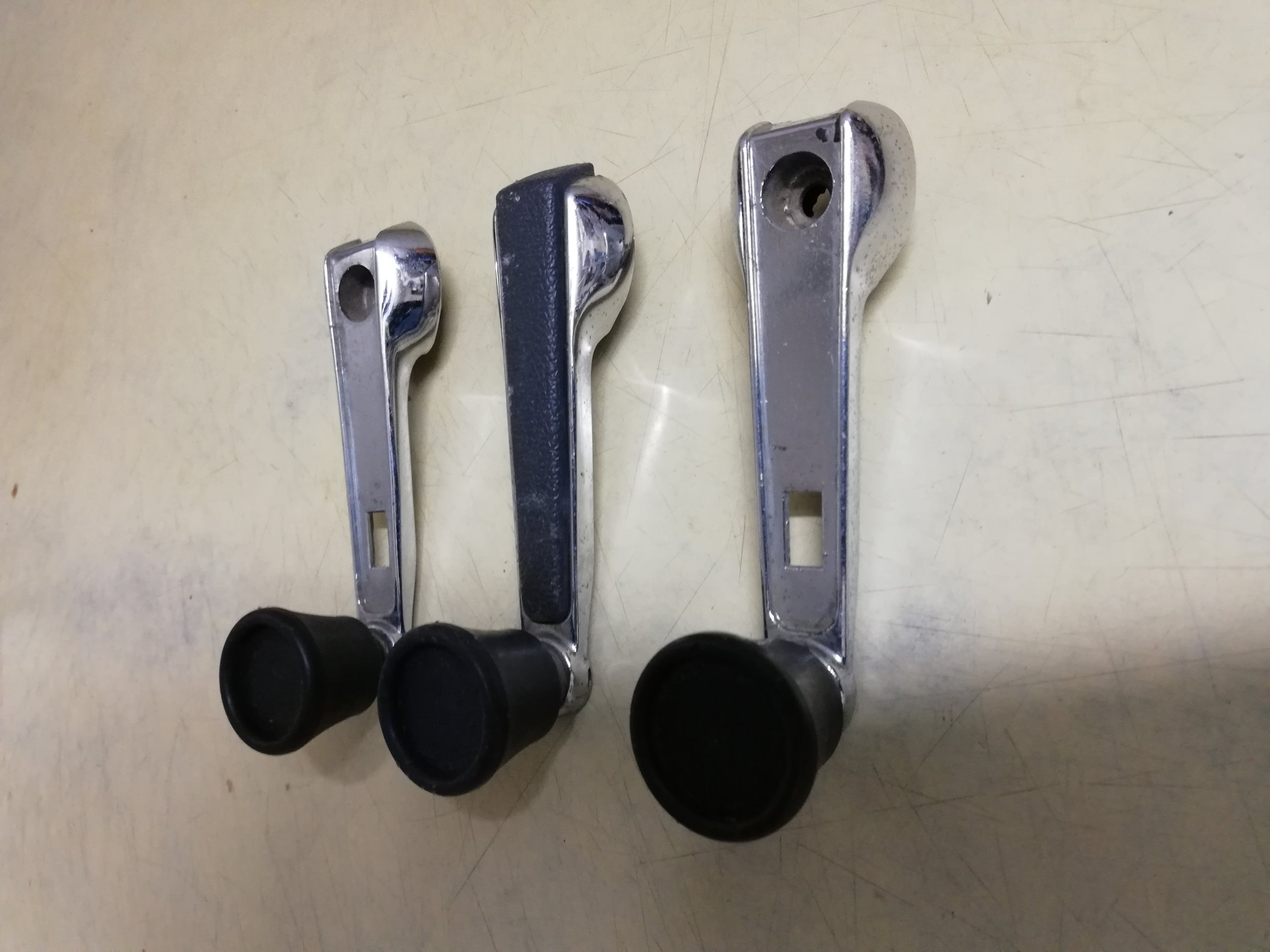 Рукоятка AUDI 80 B2 GT COUPE QUATTRO AUDI 100 C2