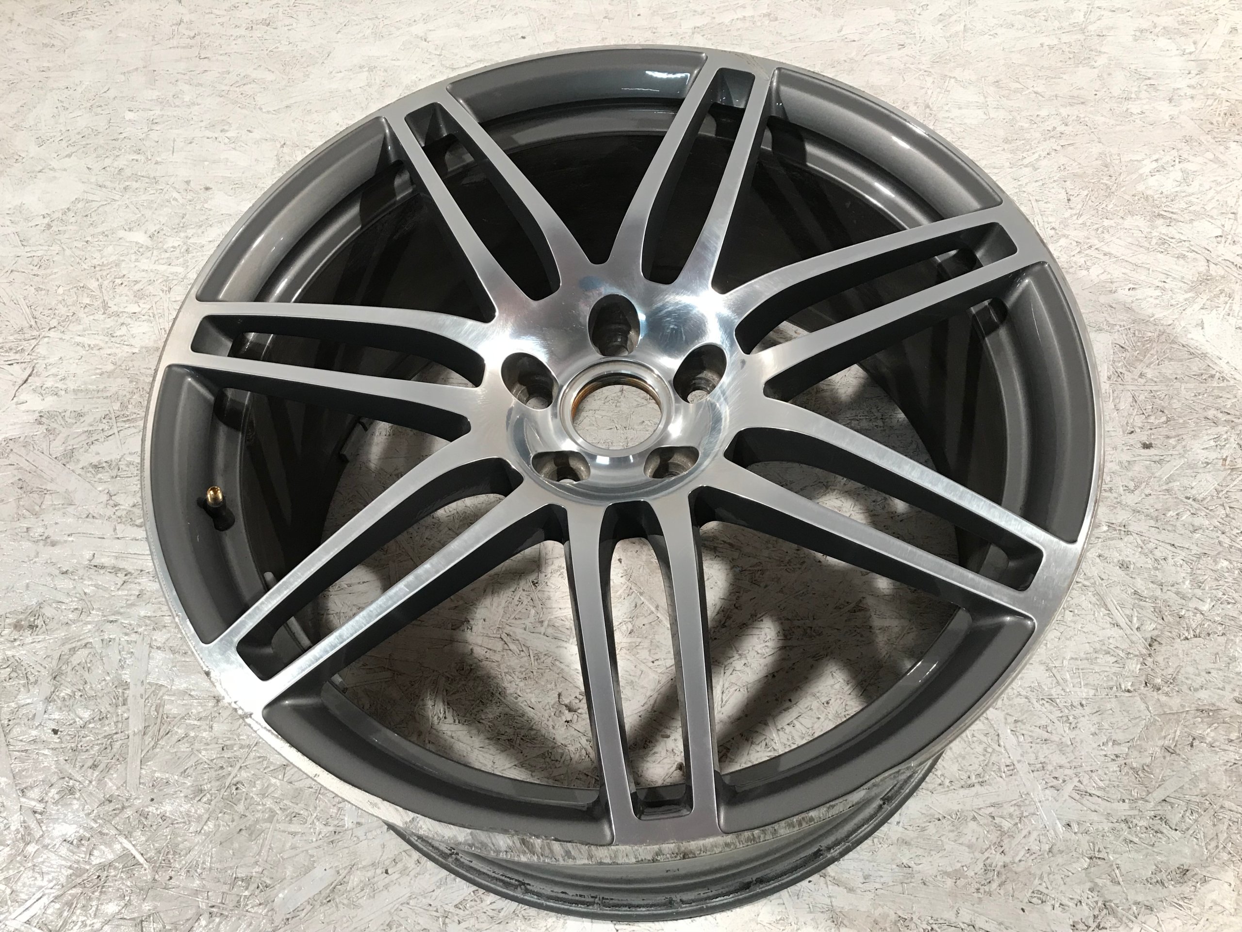 AUDI TT 8j0 FELGA ALUMINIOWA 20 CALI średnica диски 20 