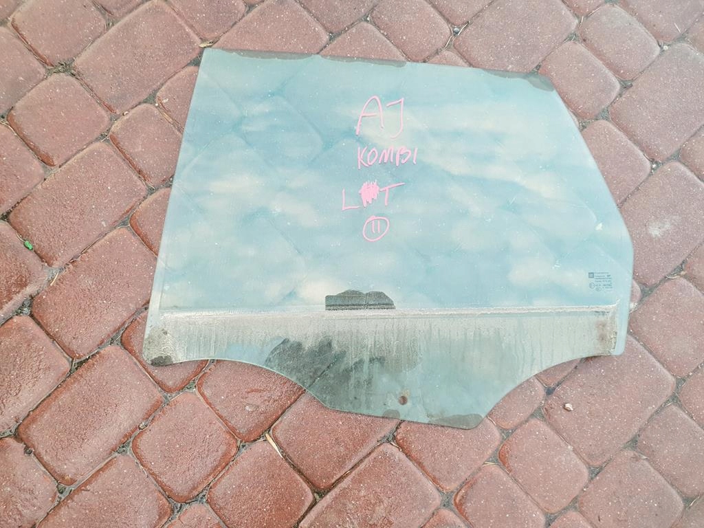 Скло заднє Заднє Opel Astra J IV 4 2011