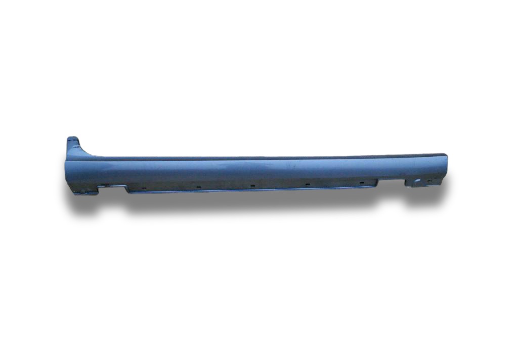 MERCEDES CLS 218 threshold right moulding cap