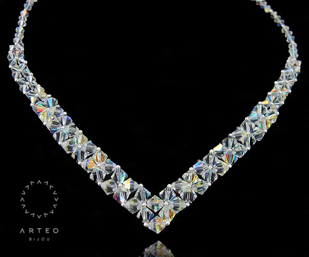 

Naszyjnik z kryształów crystal Ab Swarovski 1831