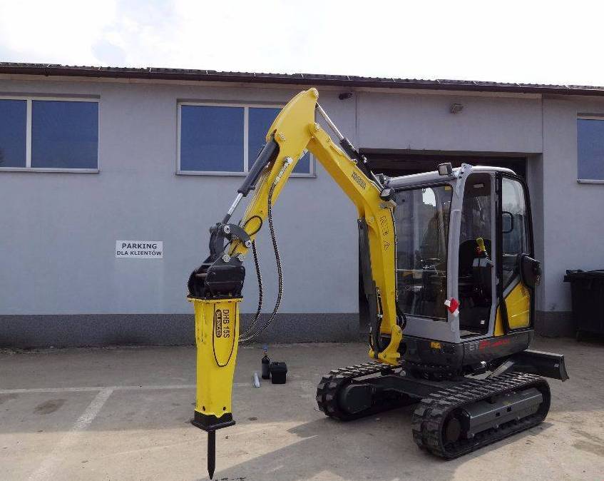 Mlot DHB 15S 155kg na koparki skid steery 1 8 5 5t Machine type Backhoe loader Other